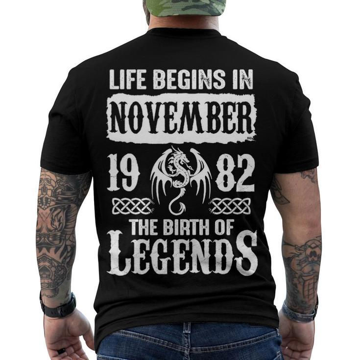 November 1982 Birthday Life Begins In November 1982 Men's T-Shirt Back Print