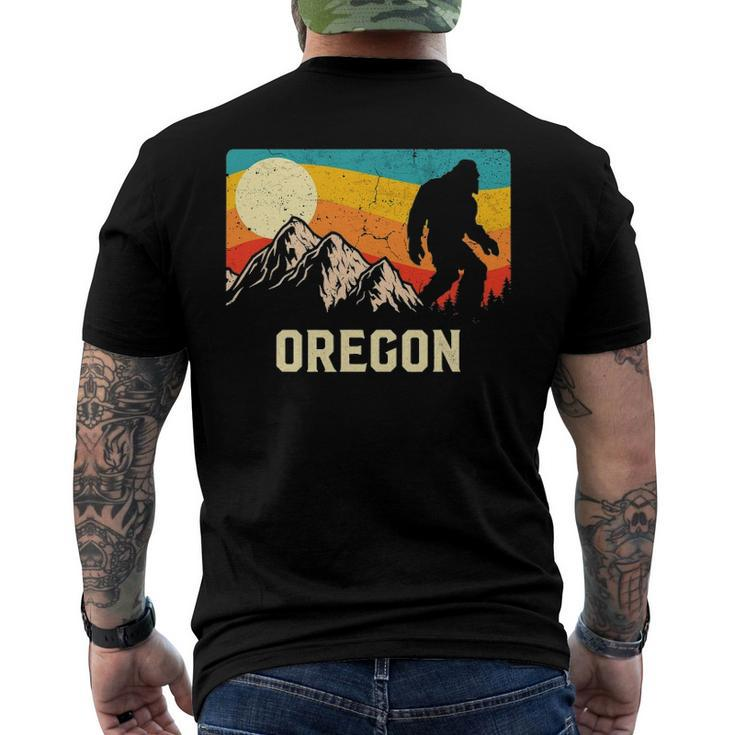 Oregon Bigfoot Sasquatch Mountains Retro Hiking Men's Back Print T-shirt