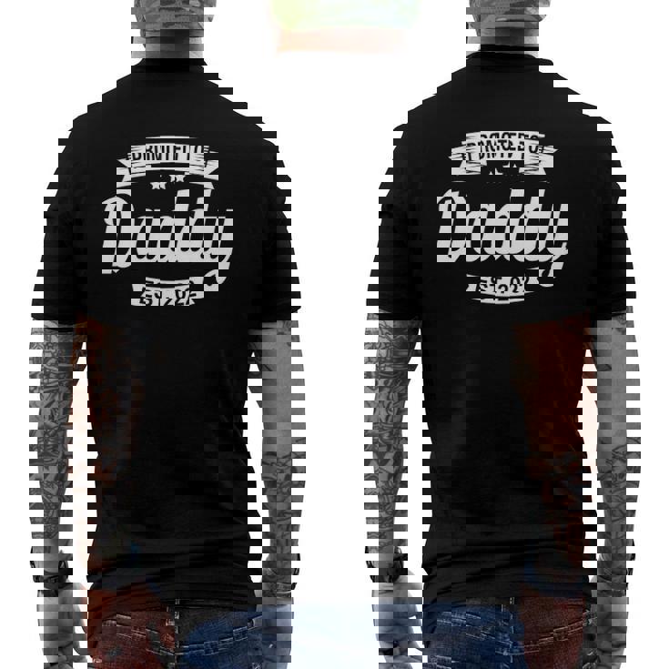 Mens Promote Daddy Est 2022 Dad Est 2022 First Fathers Day Men's Back Print T-shirt