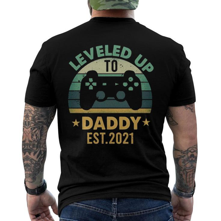 Promoted To Daddy Est 2021 Leveled Up To Daddy & Dad Men's Back Print T-shirt