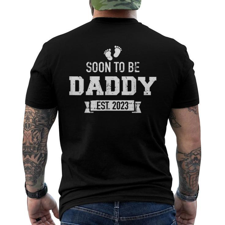 Mens Soon To Be Daddy 2023 Pregnancy Announcement Men's Back Print T-shirt