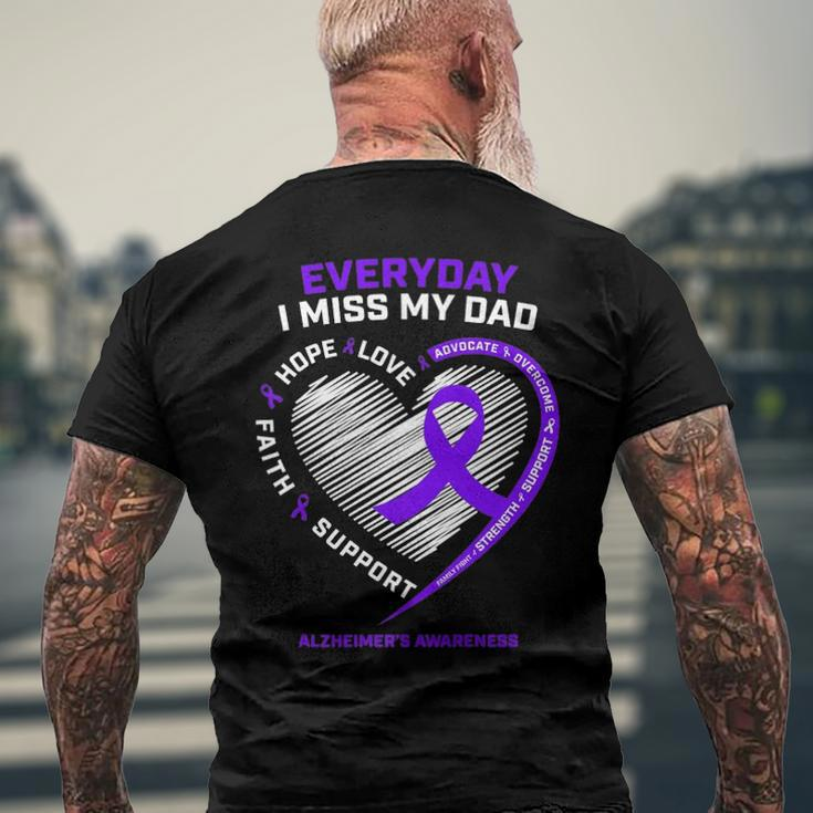 In Memory Dad Purple Alzheimers Awareness Men's Back Print T-shirt Gifts for Old Men