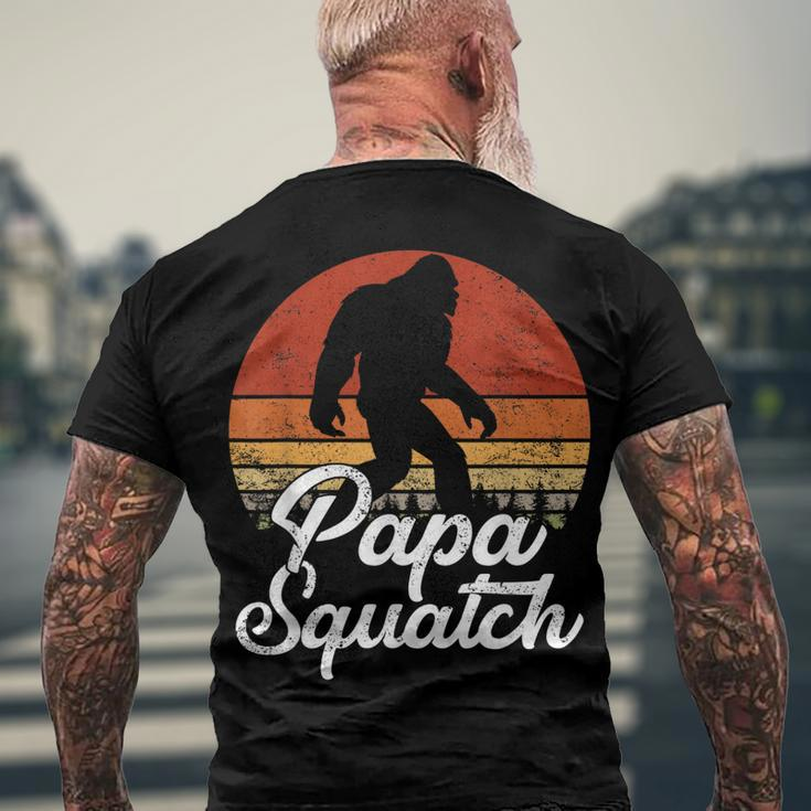 Papa Squatch Dad Bigfoot Sasquatch Vintage Retro Fathers Day Men's Back Print T-shirt Gifts for Old Men