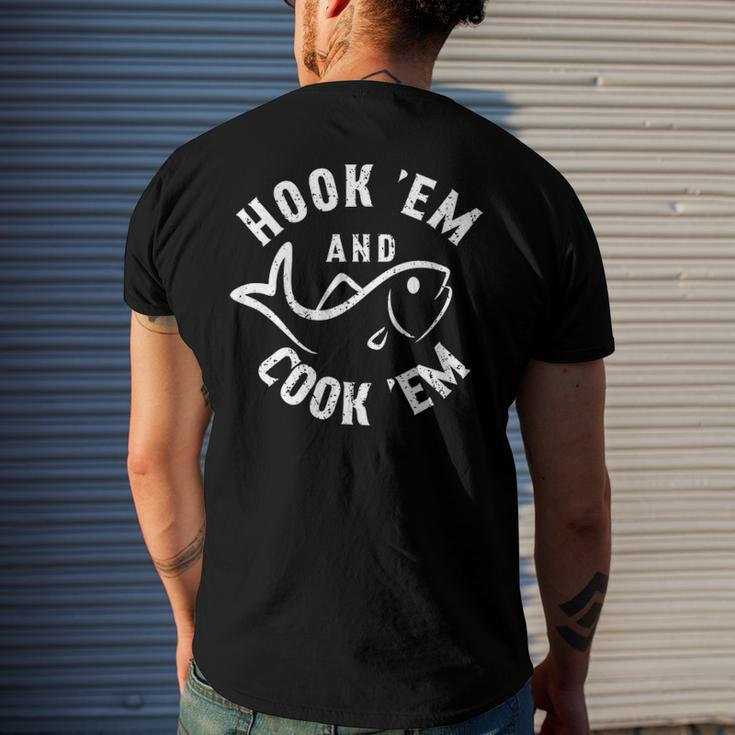 Hookem And Cookem Fishing Men's Back Print T-shirt Gifts for Him