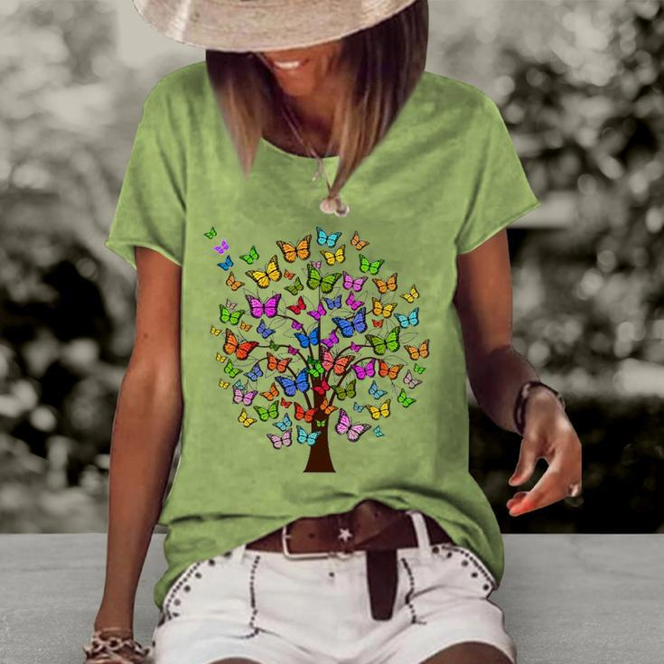 Butterflies On Tree For Butterfly Lovers Women's Short Sleeve Loose T-shirt