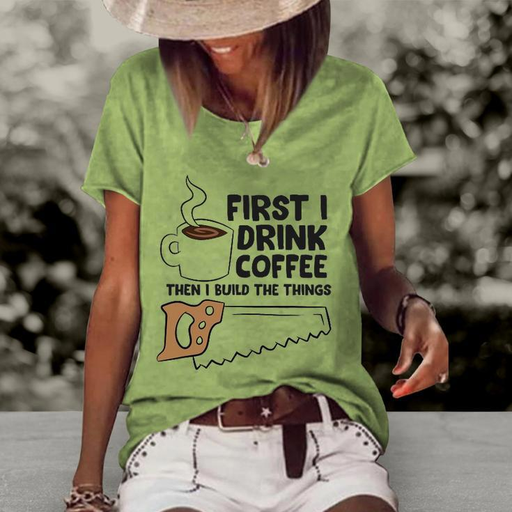 Carpenter Coffee And Woodworking Drinking Coffee Woodworker Women's Short Sleeve Loose T-shirt