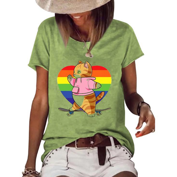 Cute Orange Tabby Cat Skateboarder Rainbow Heart Skater Women's Short Sleeve Loose T-shirt