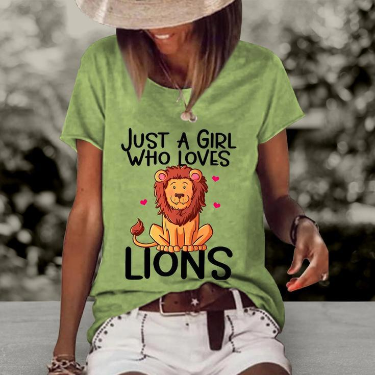 Just A Girl Who Loves Lions Cute Lion Animal Costume Lover Women's Short Sleeve Loose T-shirt