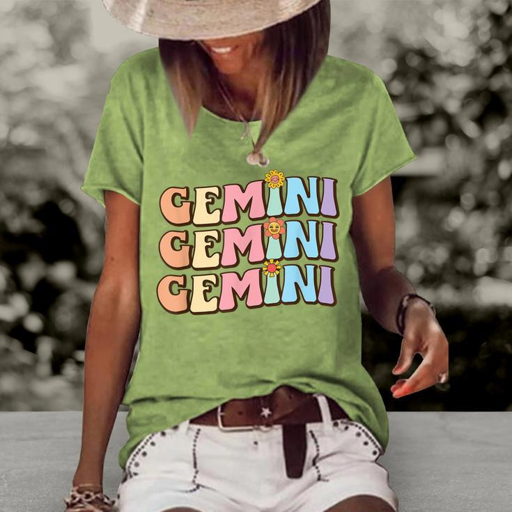 Retro Astrology May Or June Birthday Zodiac Sign Gemini Women's Loose T-shirt