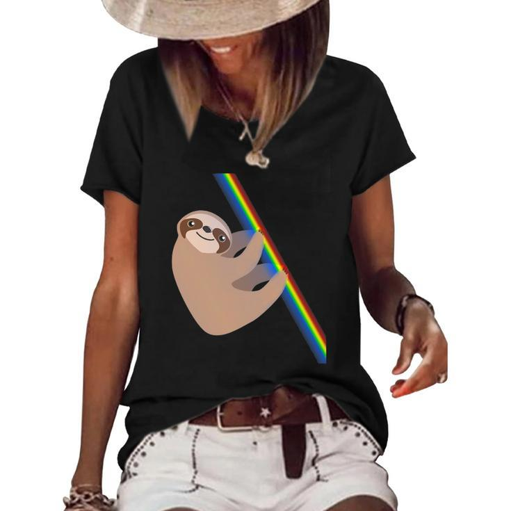 Cute Sloth Design - New Sloth Climbing A Rainbow Women's Short Sleeve Loose T-shirt