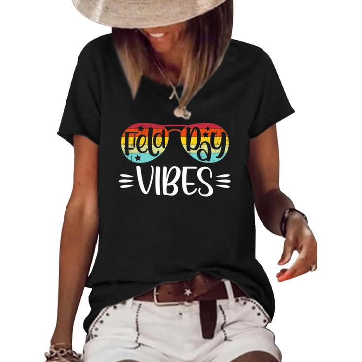 Field Day Vibes Funny Gifts For Teacher Kids Field Day 2022 Vintage Retro Women's Short Sleeve Loose T-shirt