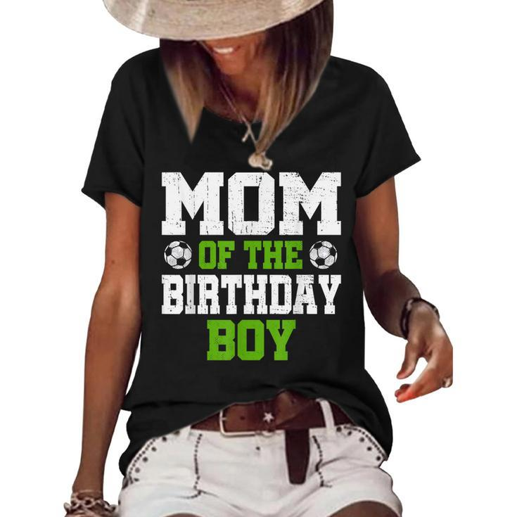 Mom Of The Birthday Boy Soccer Player Vintage Retro  Women's Short Sleeve Loose T-shirt