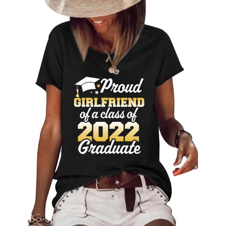 Proud Girlfriend Of A Class Of 2022 Graduate Senior Family Women's Short Sleeve Loose T-shirt