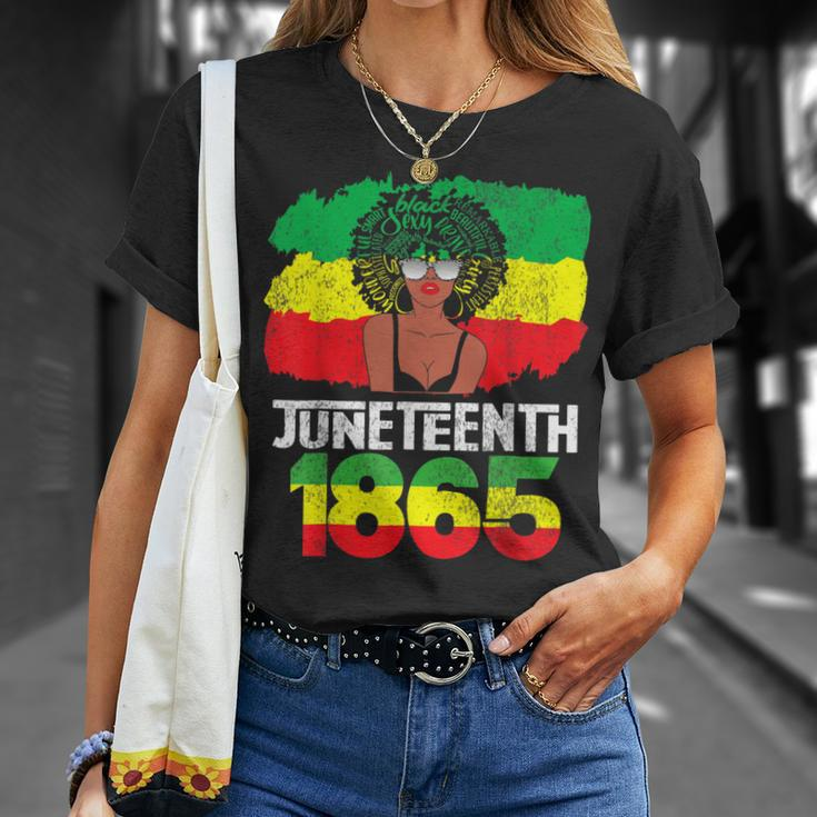 Celebrate Juneteenth Messy Bun Black Women 1865 Unisex T-Shirt Gifts for Her