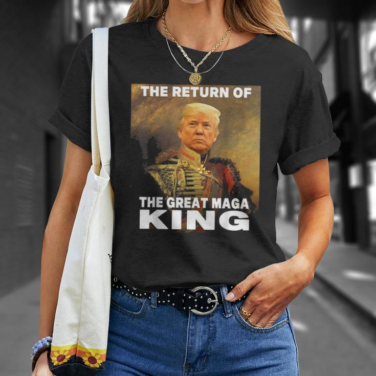 Donald Trump 2024 Ultra Maga The Return Of The Great Maga King T-shirt Gifts for Her