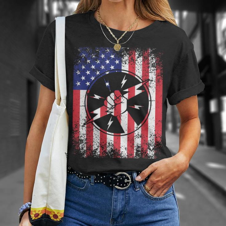 Electrician Dad Usa Flag Patriotic 4Th Of July Gift Unisex T-Shirt Gifts for Her
