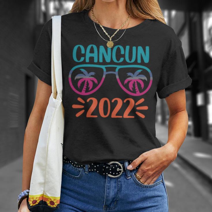 Family Vacation 2022 Cancun Unisex T-Shirt Gifts for Her