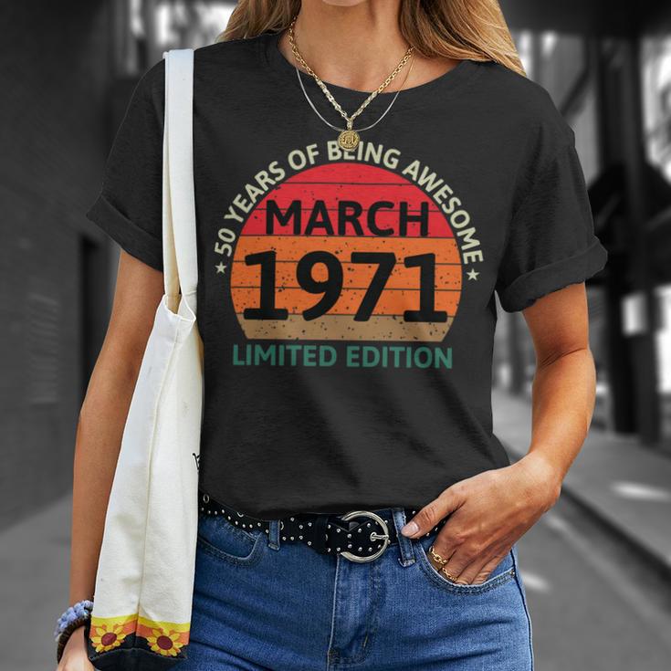 March 1971 50 Years Old Retro Vintage 50Th Birthday Unisex T-Shirt Gifts for Her