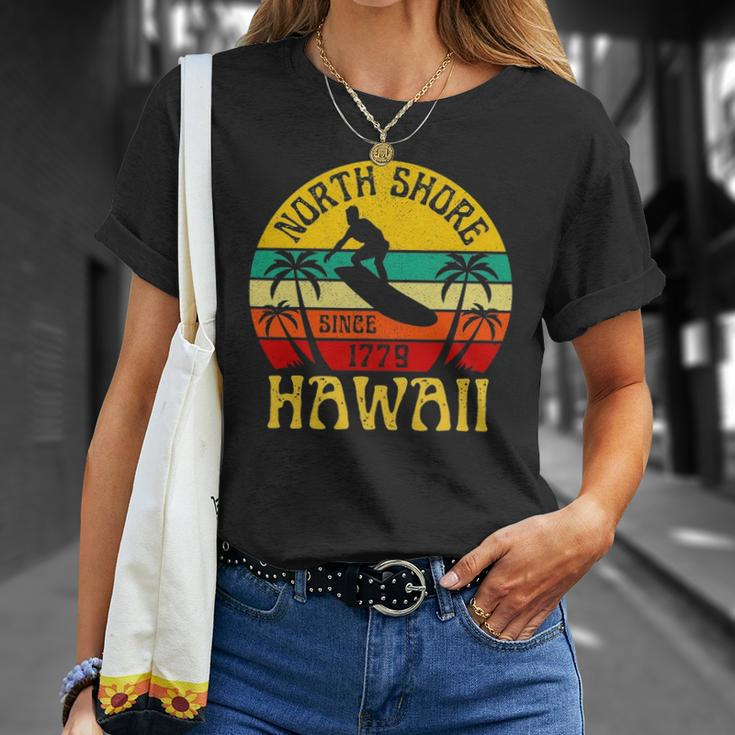 North Shore Beach Hawaii Surfing Surfer Ocean Vintage Unisex T-Shirt Gifts for Her