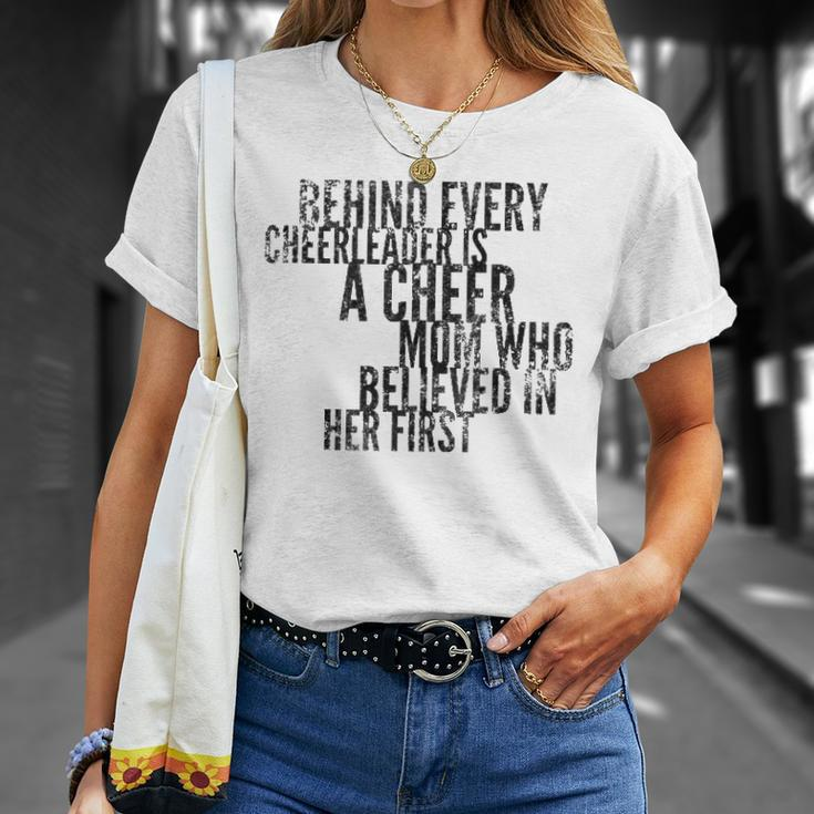 Behind Every Cheerleader - Mom That Believed - Proud Cheer Unisex T-Shirt Gifts for Her