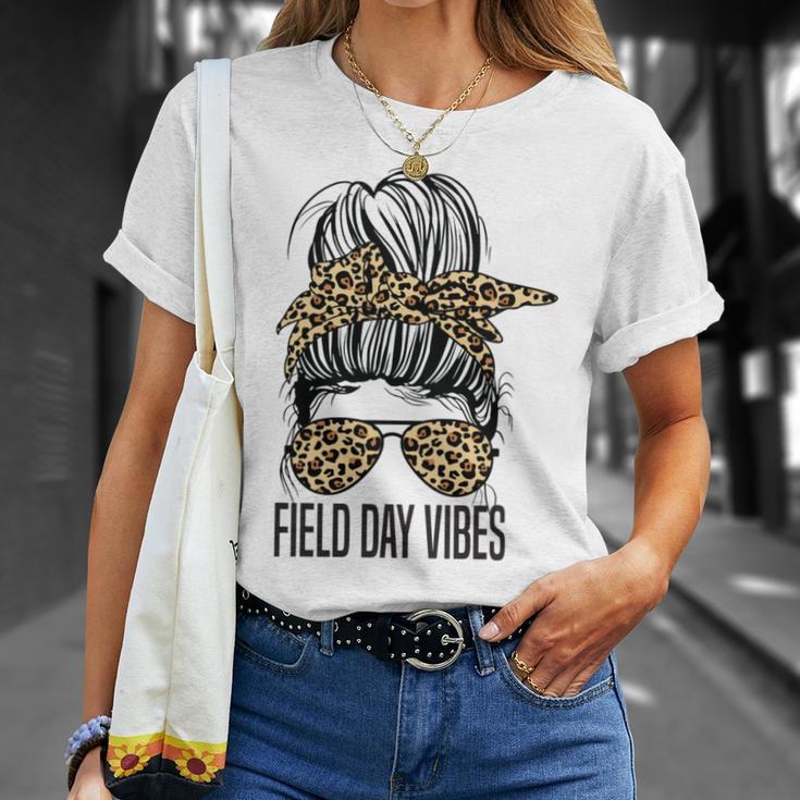 Happy Field Day Field Day Tee Kids Graduation School Fun Day V12 Unisex T-Shirt Gifts for Her