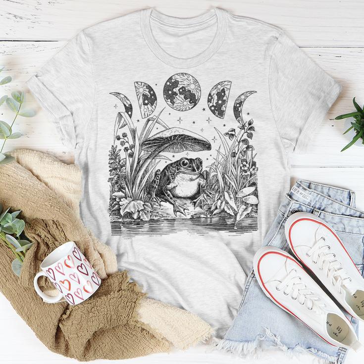 Cute Cottagecore Aesthetic Frog Mushroom Moon Witchy Vintage - Dark Academia Goblincore Witchcraft F Unisex T-Shirt Funny Gifts