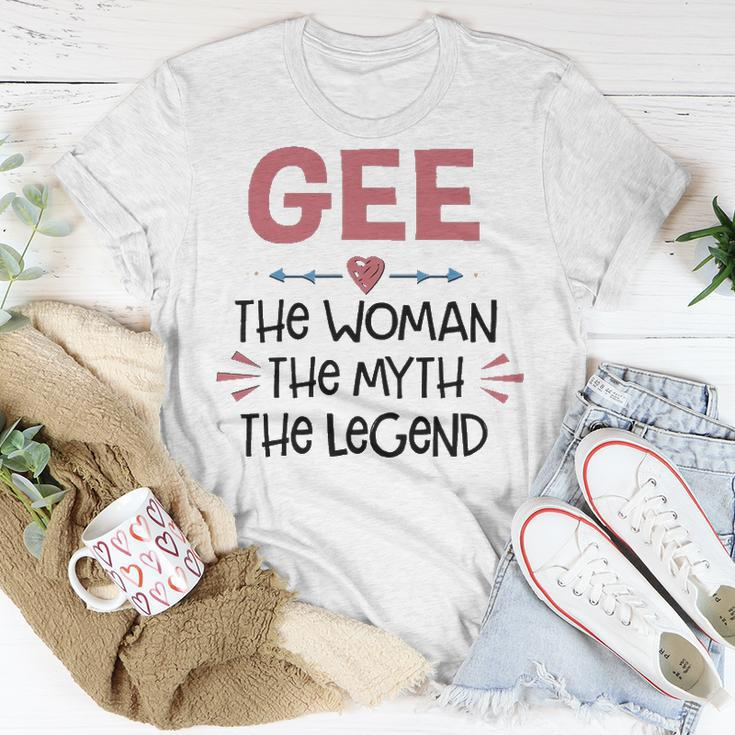 Gee Grandma Gee The Woman The Myth The Legend T-Shirt Funny Gifts