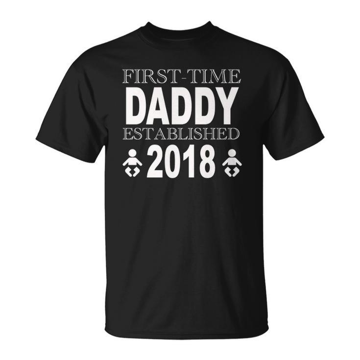 Fathers Day New Daddy First Time Dad Gift Idea Unisex T-Shirt