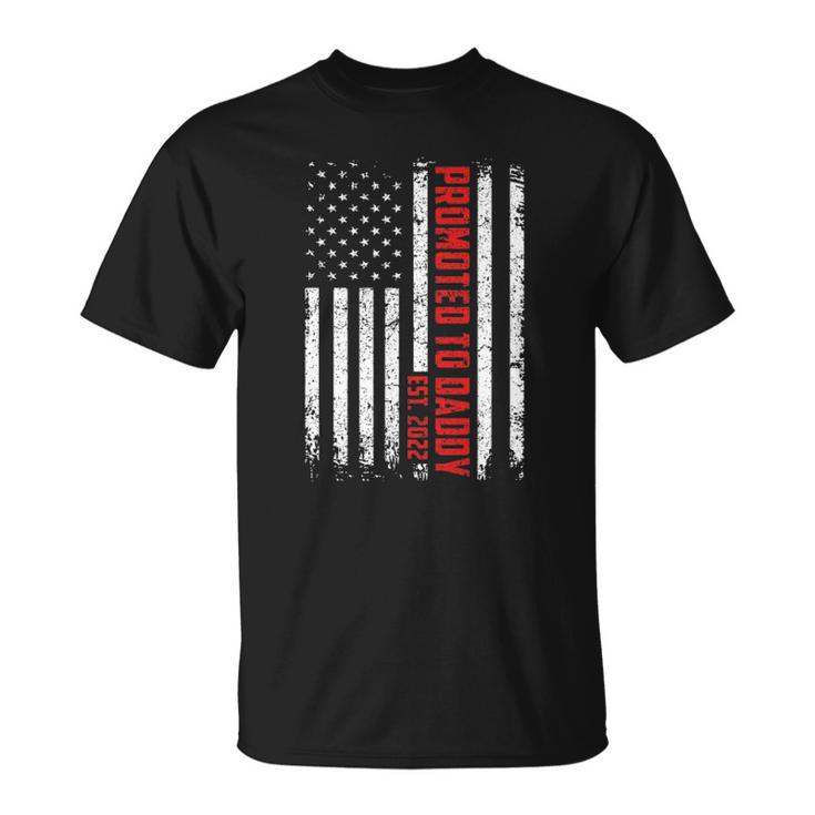 Fathers Day Promoted To Daddy Est 2022 American Flag Unisex T-Shirt