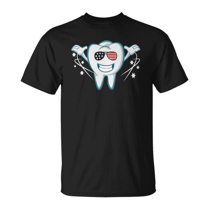 Funny Tooth With Sunglasses Flag Usa Dentist Gift 4Th July Unisex T-Shirt
