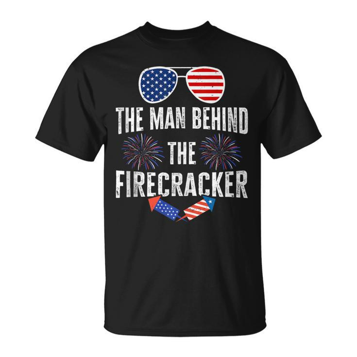 Mens The Man Behind The Firecraker 4Th Of July Pregnancy Dad  Unisex T-Shirt