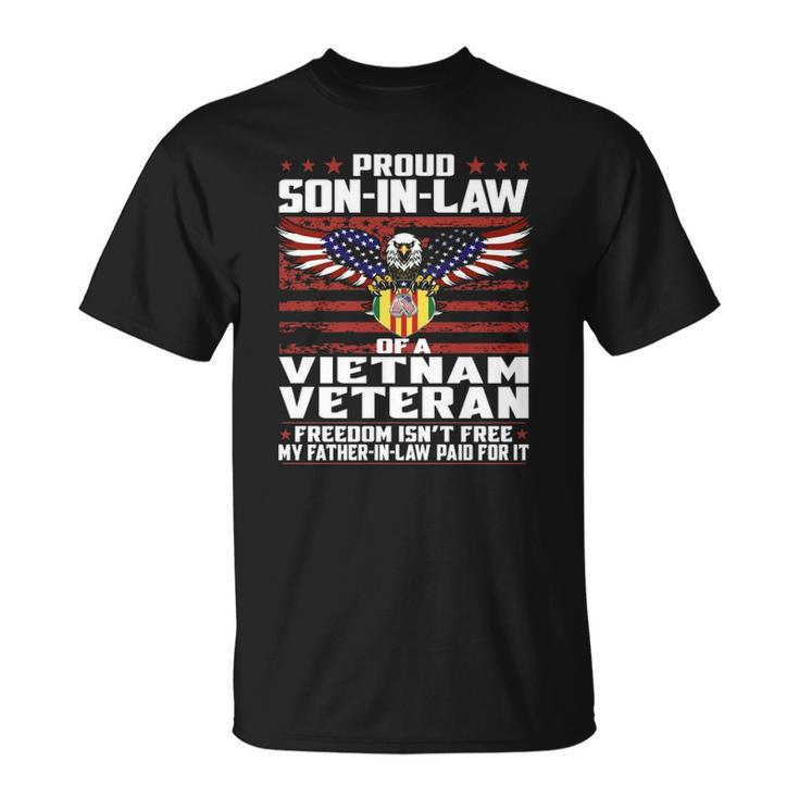 Proud Son In Law Of A Vietnam Veteran Patriotic Gift  Unisex T-Shirt