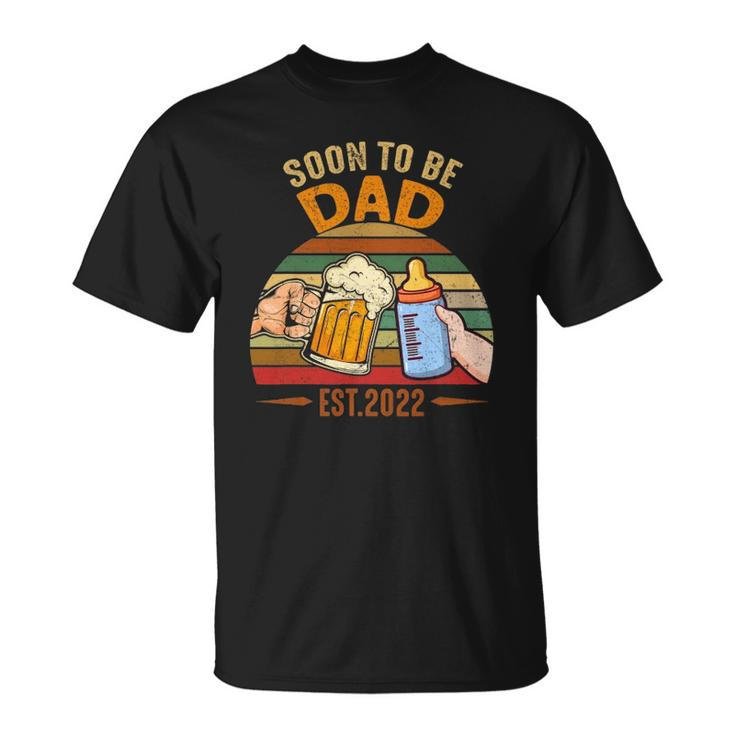 Vintage Soon To Be Dad 2022 Fathers Day Unisex T-Shirt