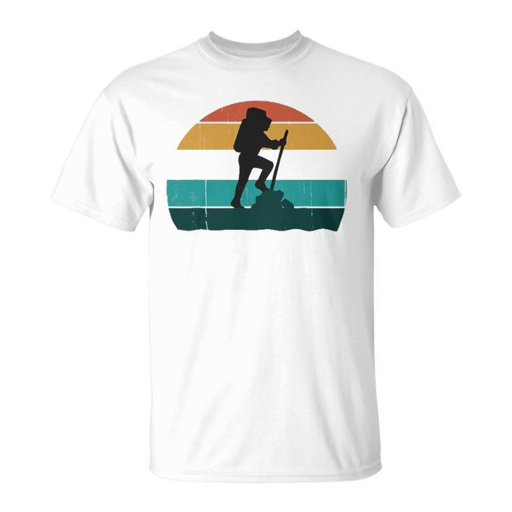 Retro Hiker Vintage Sunset Hiking Explorer Climber Gift Unisex T-Shirt