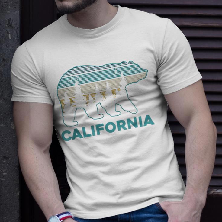 California Bear Vintage Retro Nature Hiking Souvenir 465 Trending Shirt Unisex T-Shirt Gifts for Him