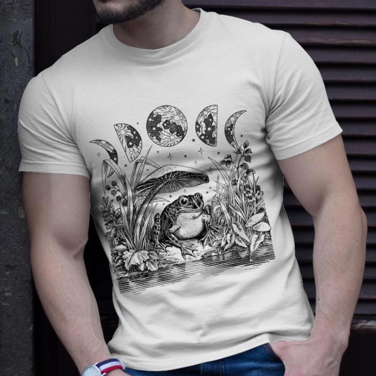 Cute Cottagecore Aesthetic Frog Mushroom Moon Witchy Vintage - Dark Academia Goblincore Witchcraft F Unisex T-Shirt Gifts for Him