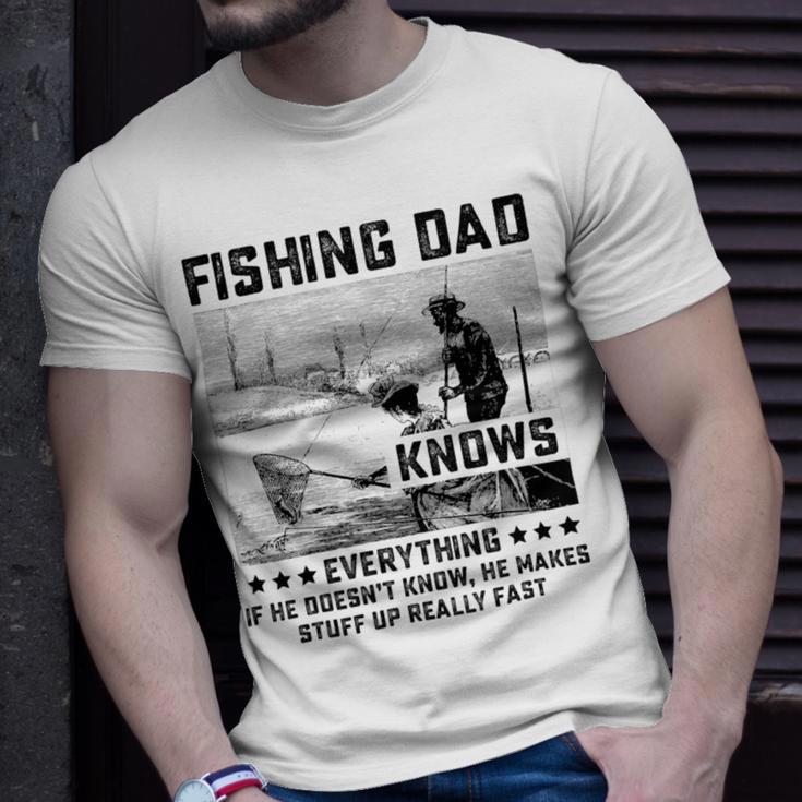 Fishing Dad Knows Everything Old Man Unisex T-Shirt Gifts for Him