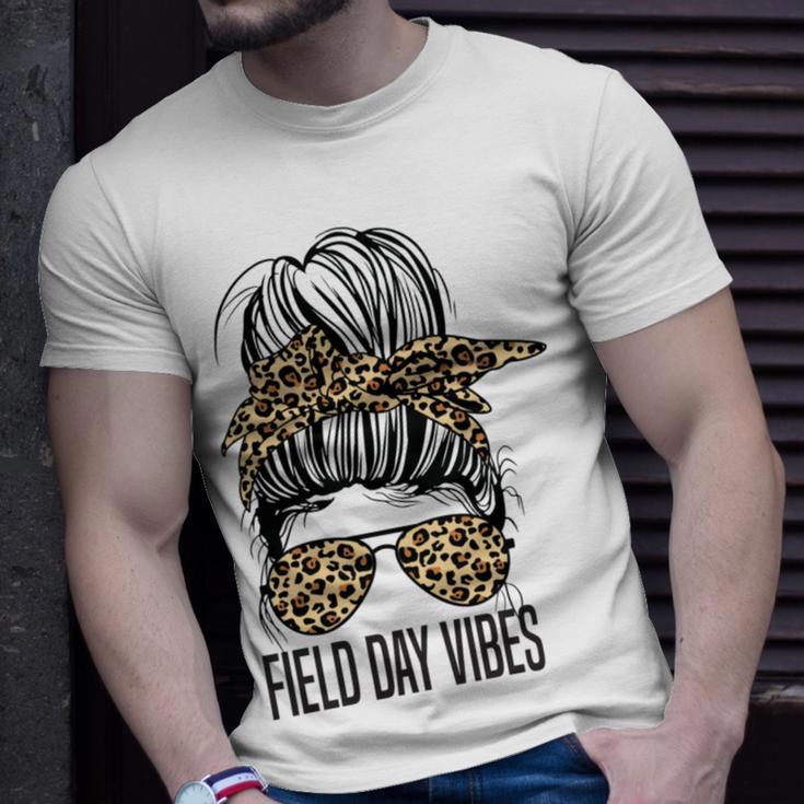 Happy Field Day Field Day Tee Kids Graduation School Fun Day V12 Unisex T-Shirt Gifts for Him