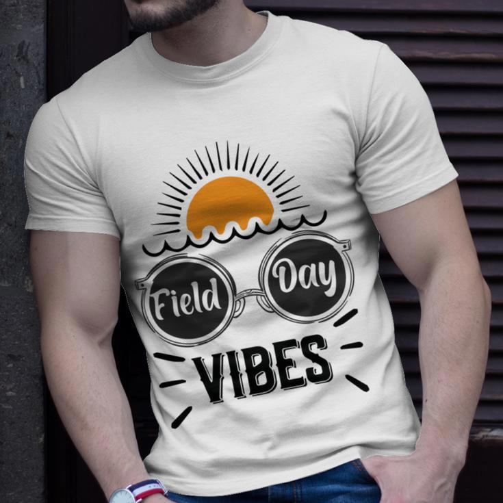 Happy Field Day Field Day Tee Kids Graduation School Fun Day V7 Unisex T-Shirt Gifts for Him