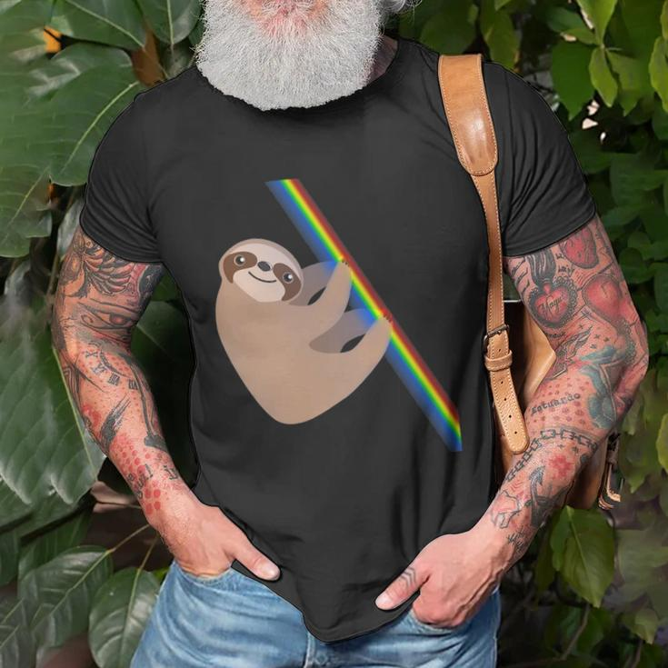 Cute Sloth Design - New Sloth Climbing A Rainbow Unisex T-Shirt Gifts for Old Men