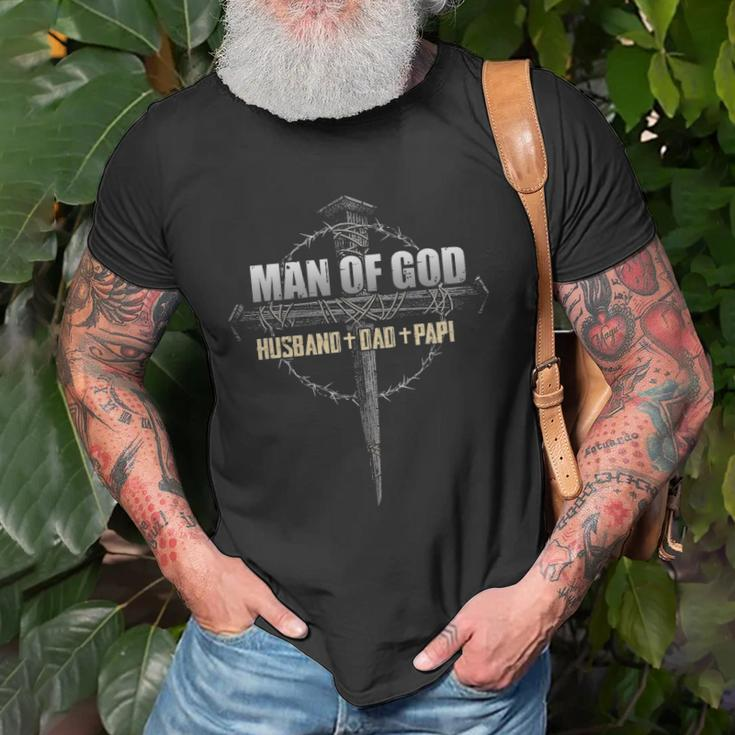 Man Of God Husband Dad Papi Vintage Fathers Day Gift Unisex T-Shirt Gifts for Old Men