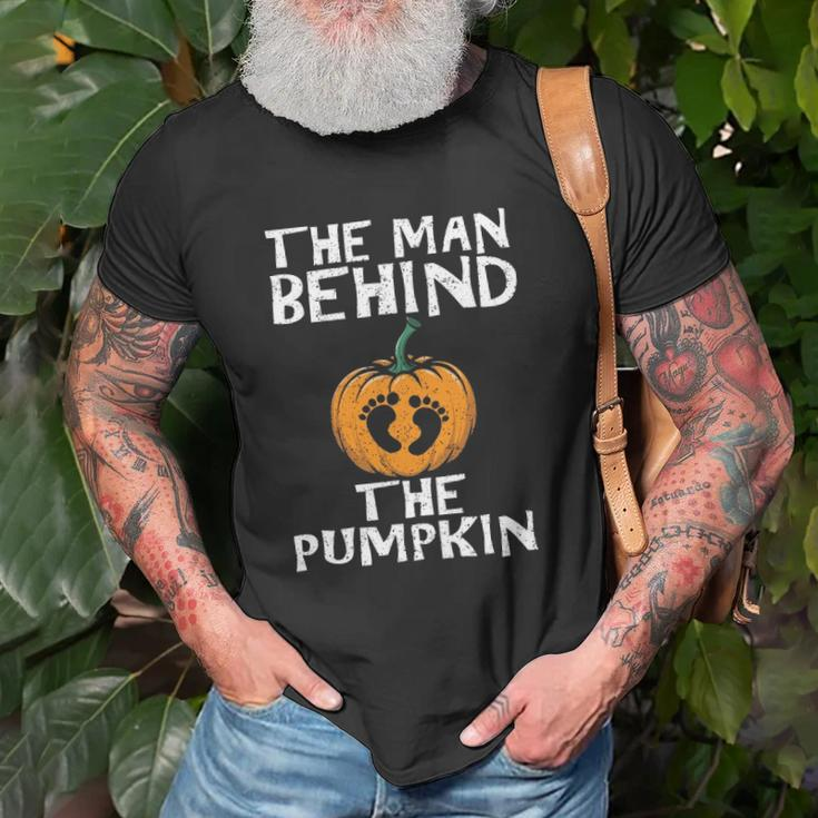 Mens Halloween Pregnancy Dad The Man Behind The Pumpkin Unisex T-Shirt Gifts for Old Men