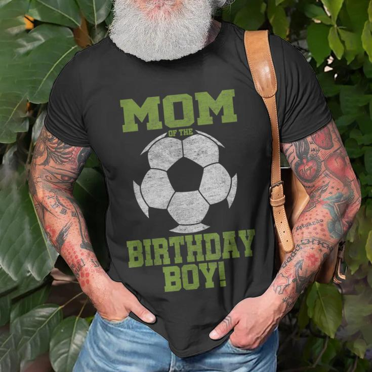 Mom Of The Birthday Boy Soccer Lover Vintage Retro Unisex T-Shirt Gifts for Old Men