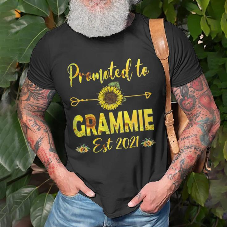 Promoted To Grammie Est 2022 Sunflower Unisex T-Shirt Gifts for Old Men