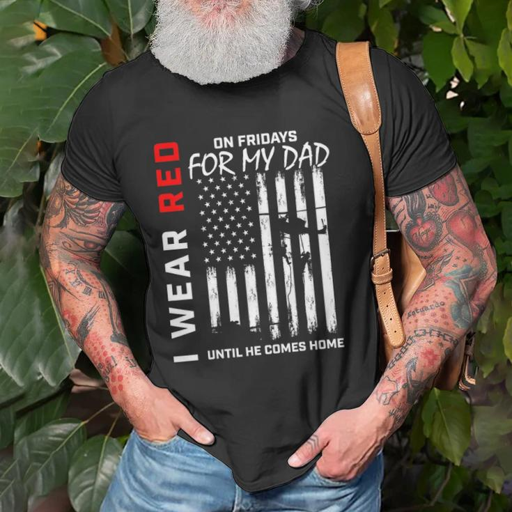 Red On Friday Dad Military Remember Everyone Deployed Flag Unisex T-Shirt Gifts for Old Men