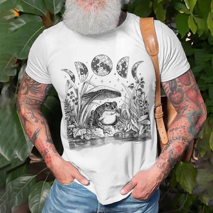 Cute Cottagecore Aesthetic Frog Mushroom Moon Witchy Vintage - Dark Academia Goblincore Witchcraft F Unisex T-Shirt Gifts for Old Men