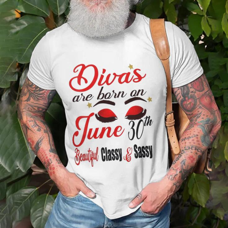 Womens Divas Are Born On June 30Th Cancer Girl Astrology June Queen V Neck Unisex T-Shirt Gifts for Old Men