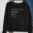 Vintage 40Th Birthday Awesome Since May 1982 40 Years Old Sweatshirt Gifts for Old Women