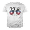 Premium Free-Ish Juneteenth Celebrate Black Freedom Free-Ish 1865 Messy Bun Afro Mom Youth T-shirt