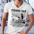 Fishing Dad Knows Everything Old Man Men V-Neck Tshirt